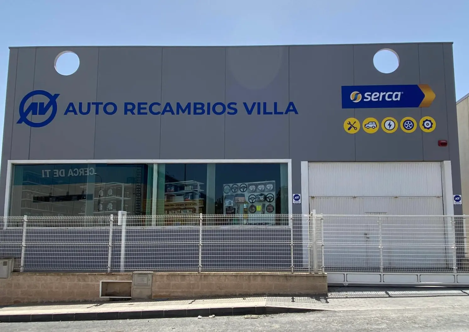 Fachada de Auto Recambios Villa en Lorca